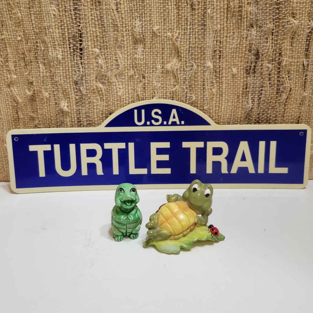 vintage Kitschy anthropomorphic turtle figurines